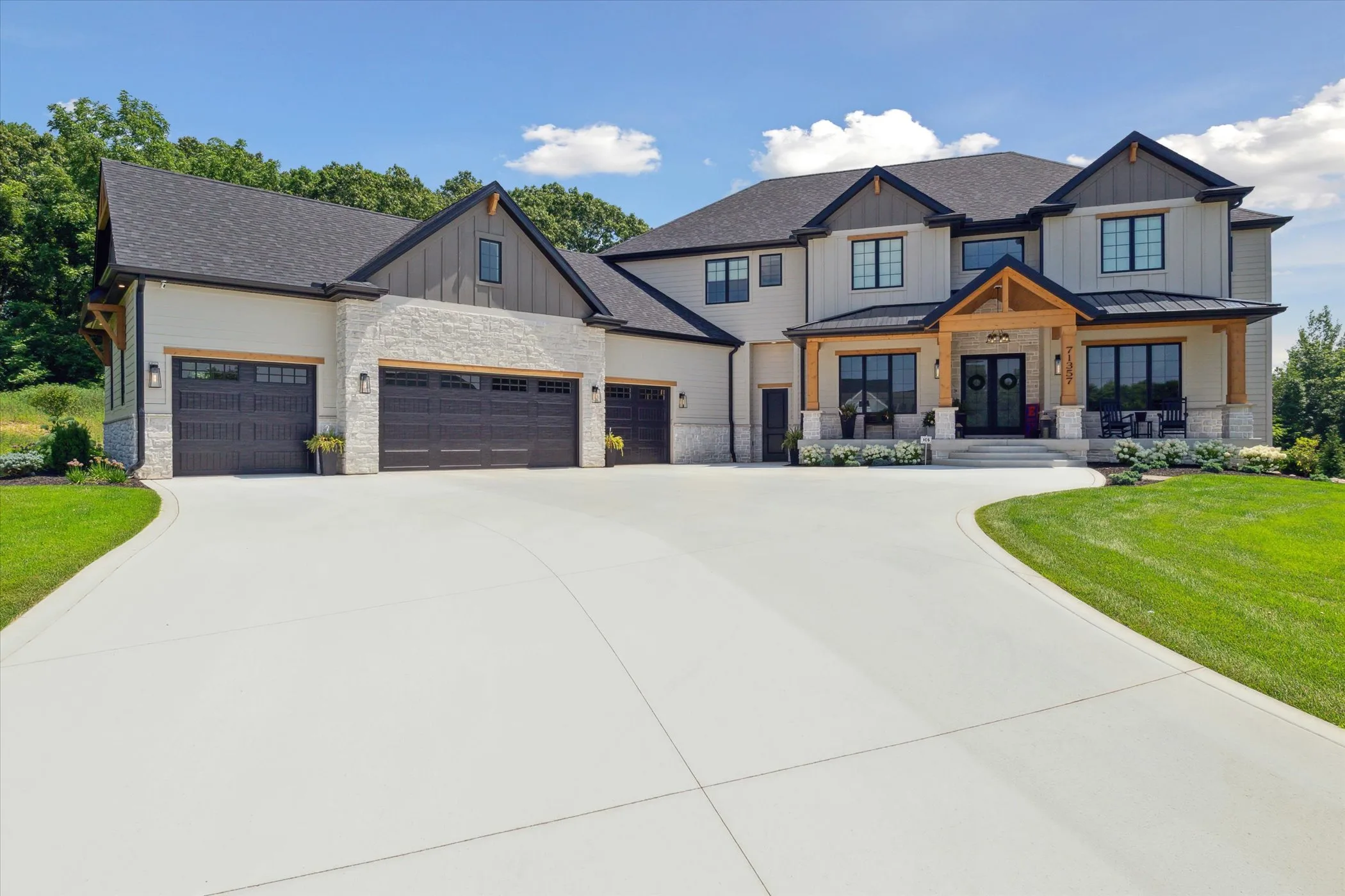 CAPSTONE DESIGN + BUILD